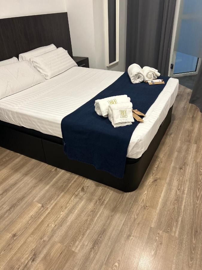 Apartamentos Bh Suites Alicante Bagian luar foto